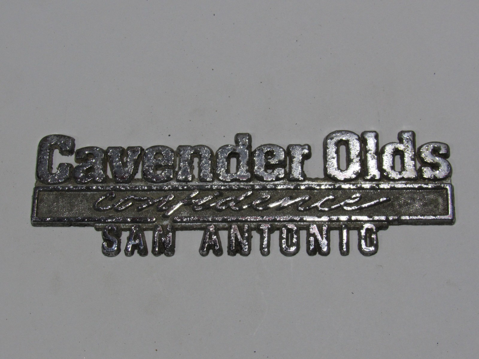 VTG Cavender Oldsmobile San Antonio Texas Metal Dealership Badge Emblem Tag TX