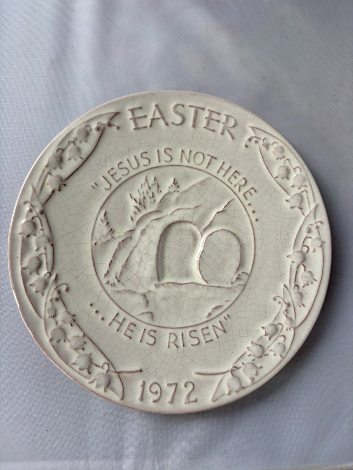 Frankoma EASTER Plate ”Jesus Is Not Here.. He Has Risen” 1972