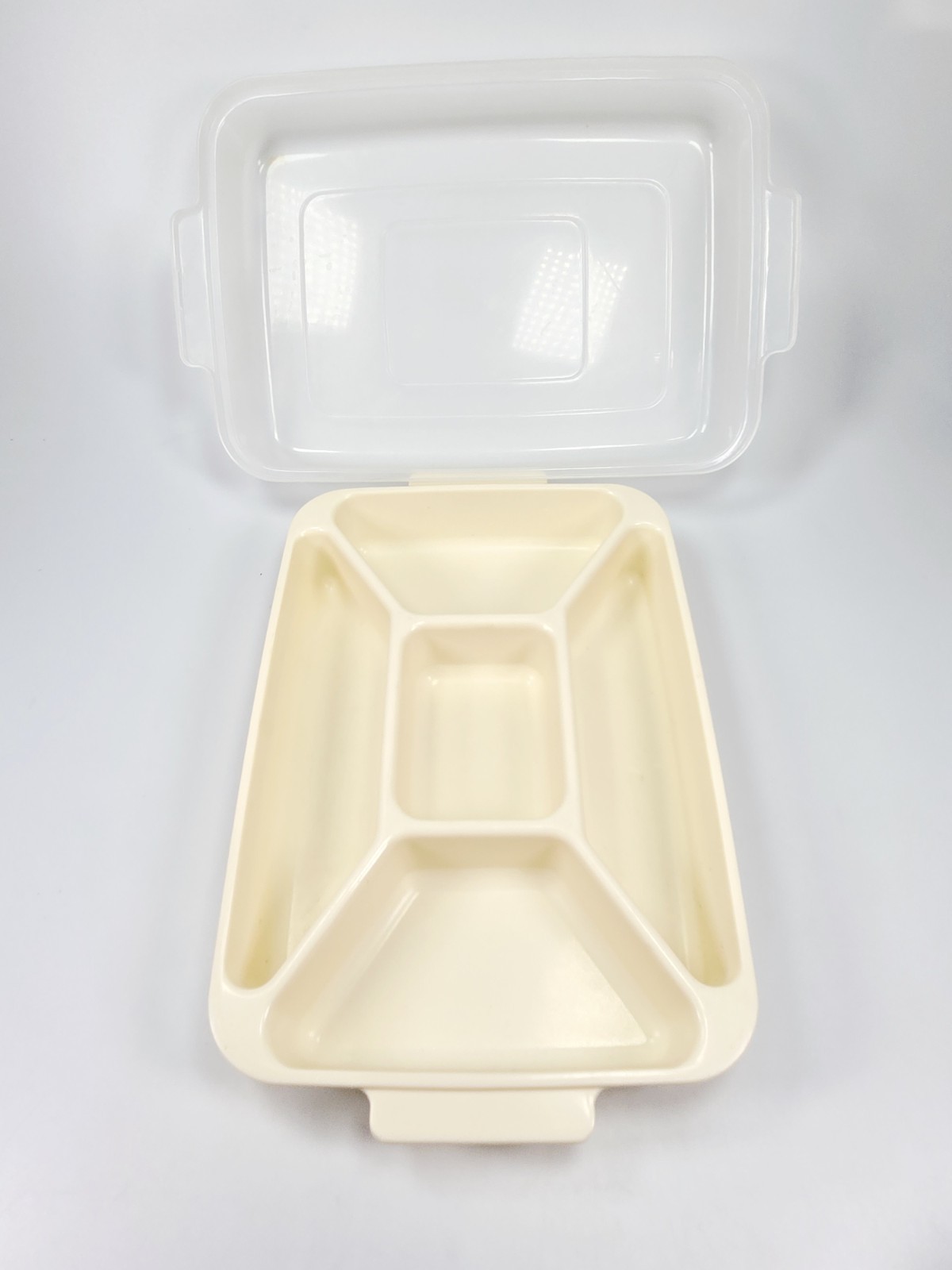 Vintage Rubbermaid Servin Saver Divided Tray And Lid Food Storage Almond 0833