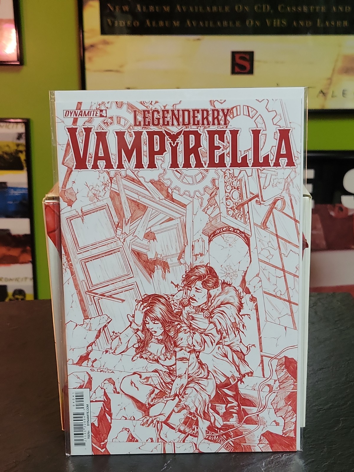 Legenderry Vampirella 1 Blood Red Variant Joe Benitez Dynamite 50 LE Pieces