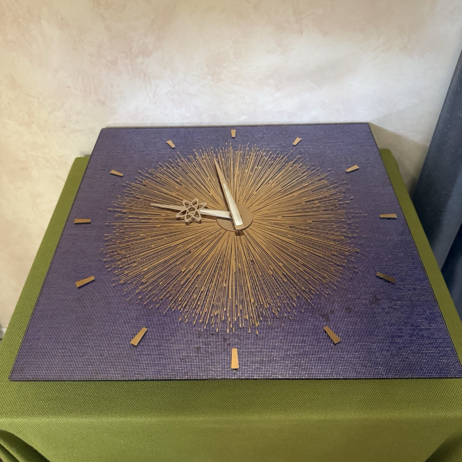 1960s Golden Shield/Sunbeam Atomic MCM Glass Wall Clock German Eames Era AC527GS
