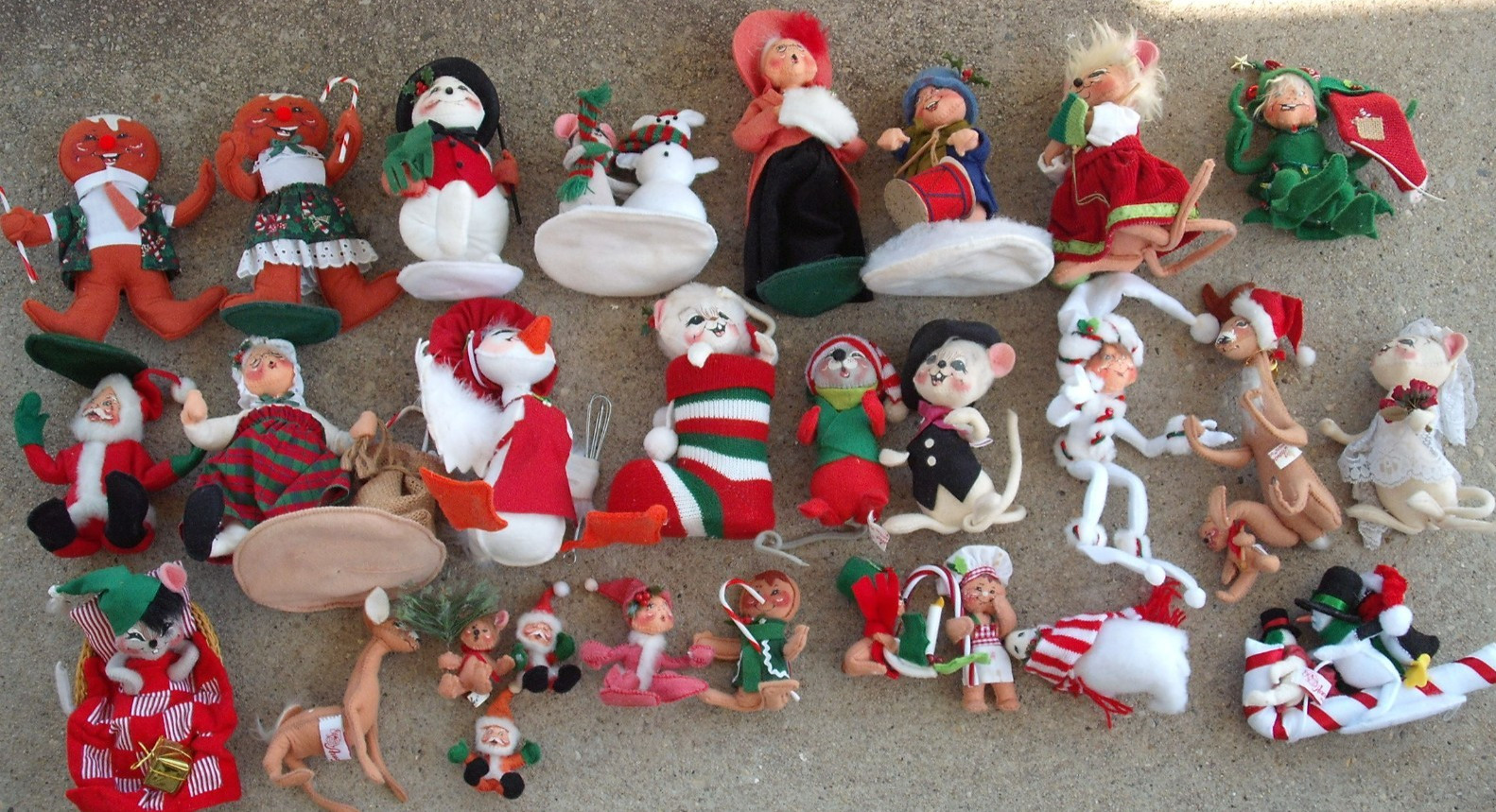 Huge Vintage Annalee Christmas Lot MUST SEE Please Look at all photos Huge Vintage Annalee Christmas Lot MUST SEE Please Look at all photos