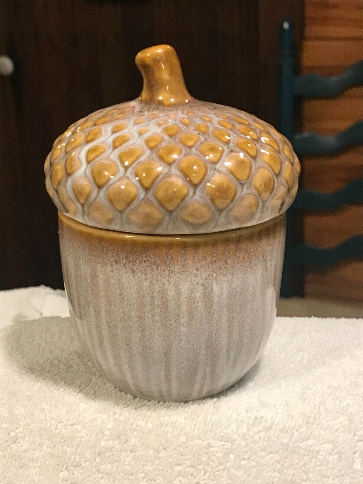 VINTAGE ACORN SHAPED CERAMIC CANDLE HOLDER JAR by SPICED WOODS w/USED CANDLE