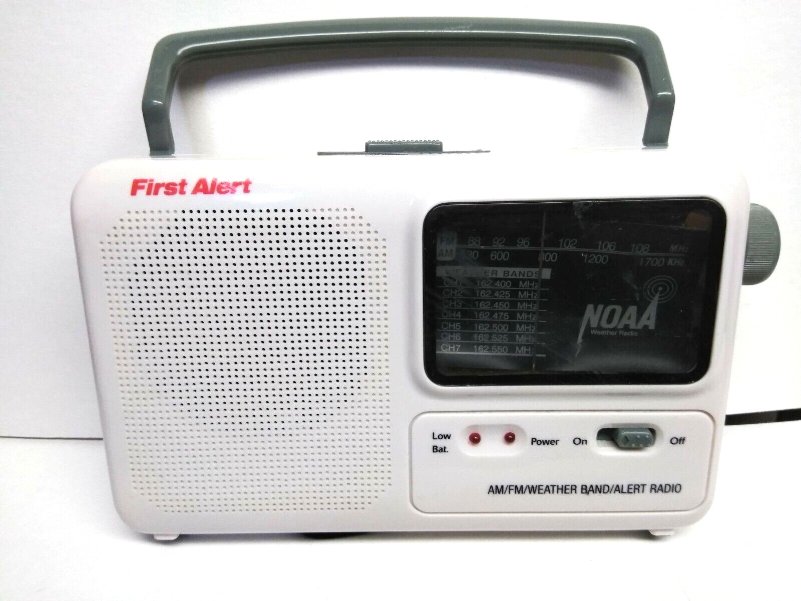 First Alert 7 NOAA Channels Emergency 24 HR Weather AM FM Radio WX-17 PORTABLE