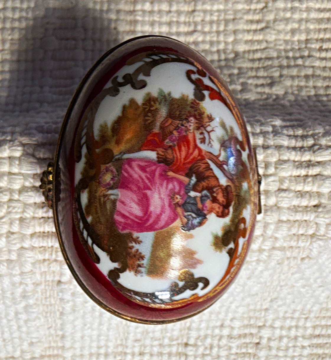 Limoges France Porcelain Hinged Oval Trinket Box Burgundy Gold Couple Scene