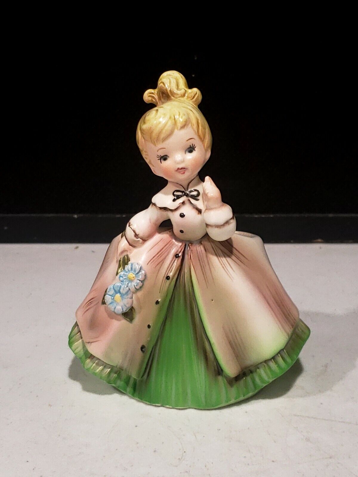 VINTAGE INARCO E-871 SOUTHERN BELLE GIRL IN GREEN DRESS PLANTER