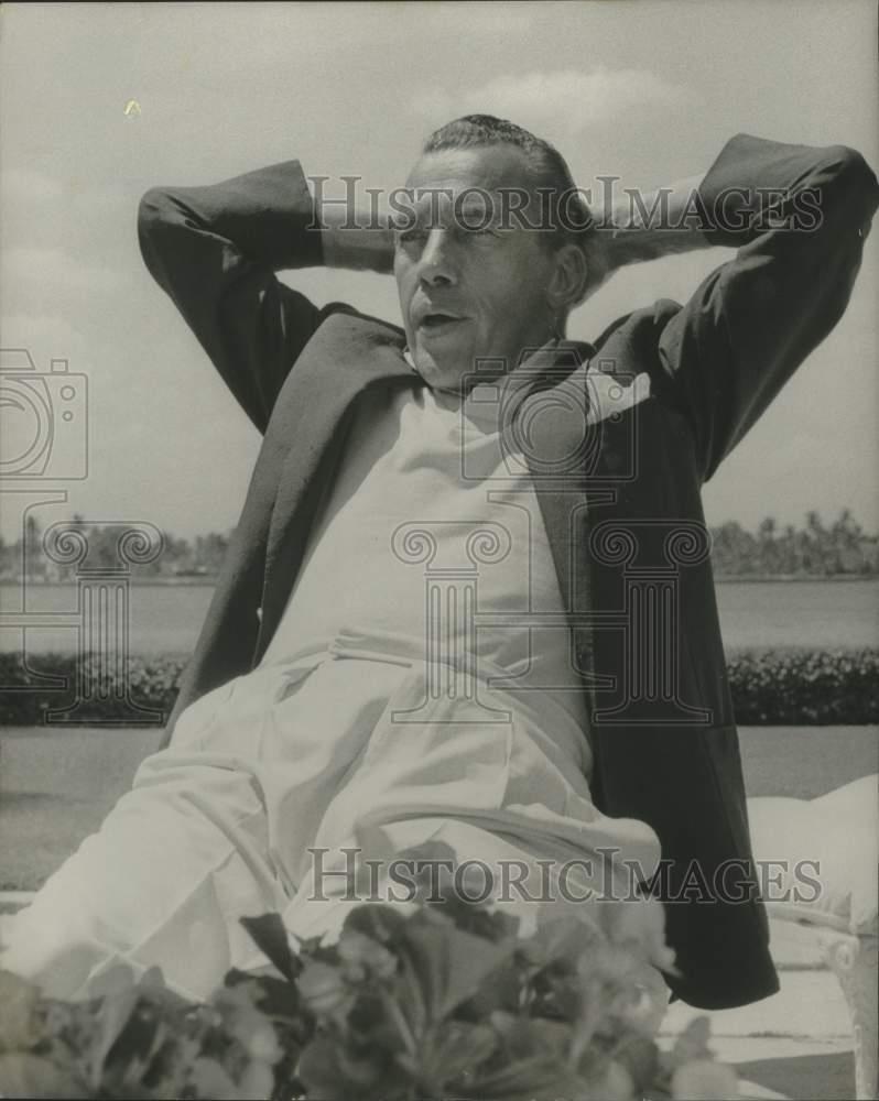 1959 Press Photo Ed Sullivan enjoys a quiet and relaxing moment - lrx04922