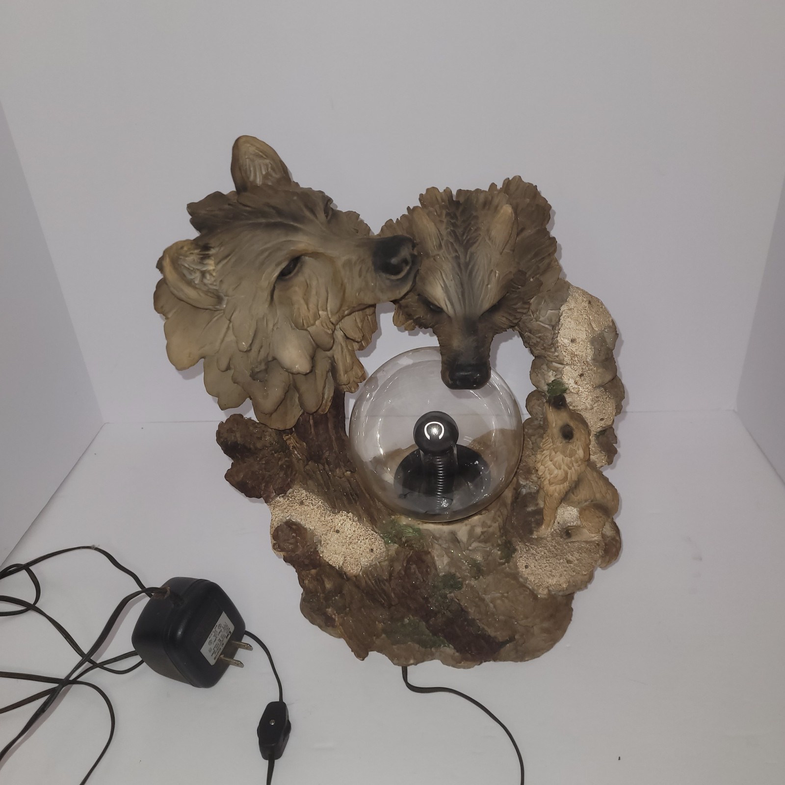 Vintage Eleco Wolf Plasma Lamp