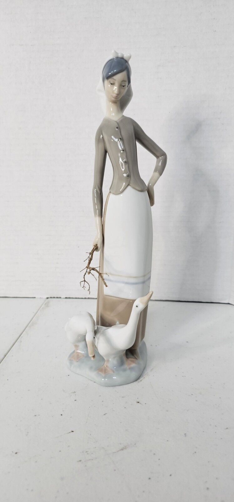 Lladro Porcelain 1035 Girl With Geese 10 3/4\