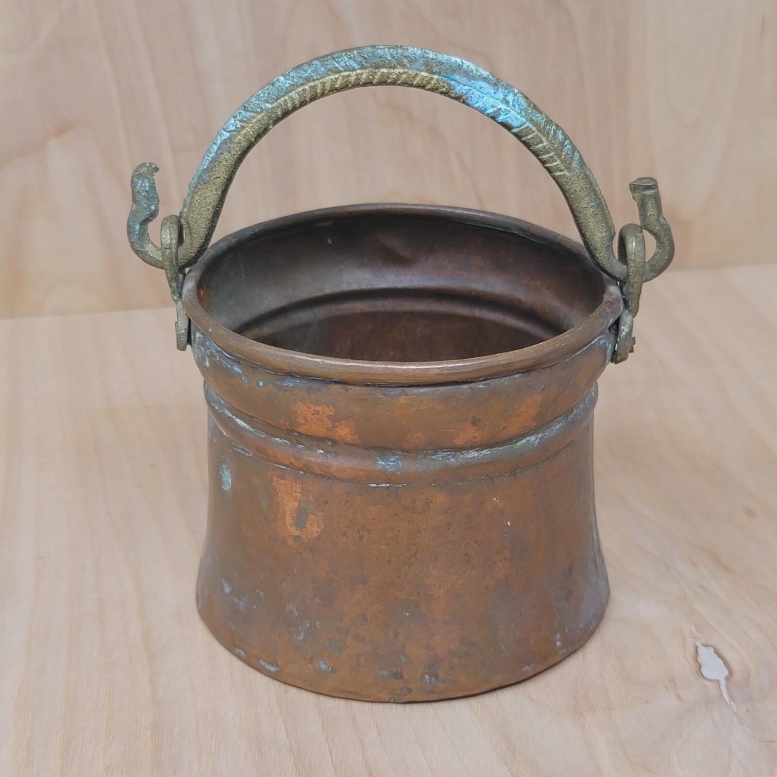 Vintage Copper Pot with Cast Brass Swing Handle Hammered