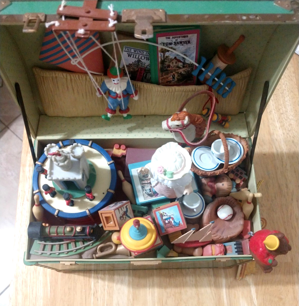 Enesco Music Box 