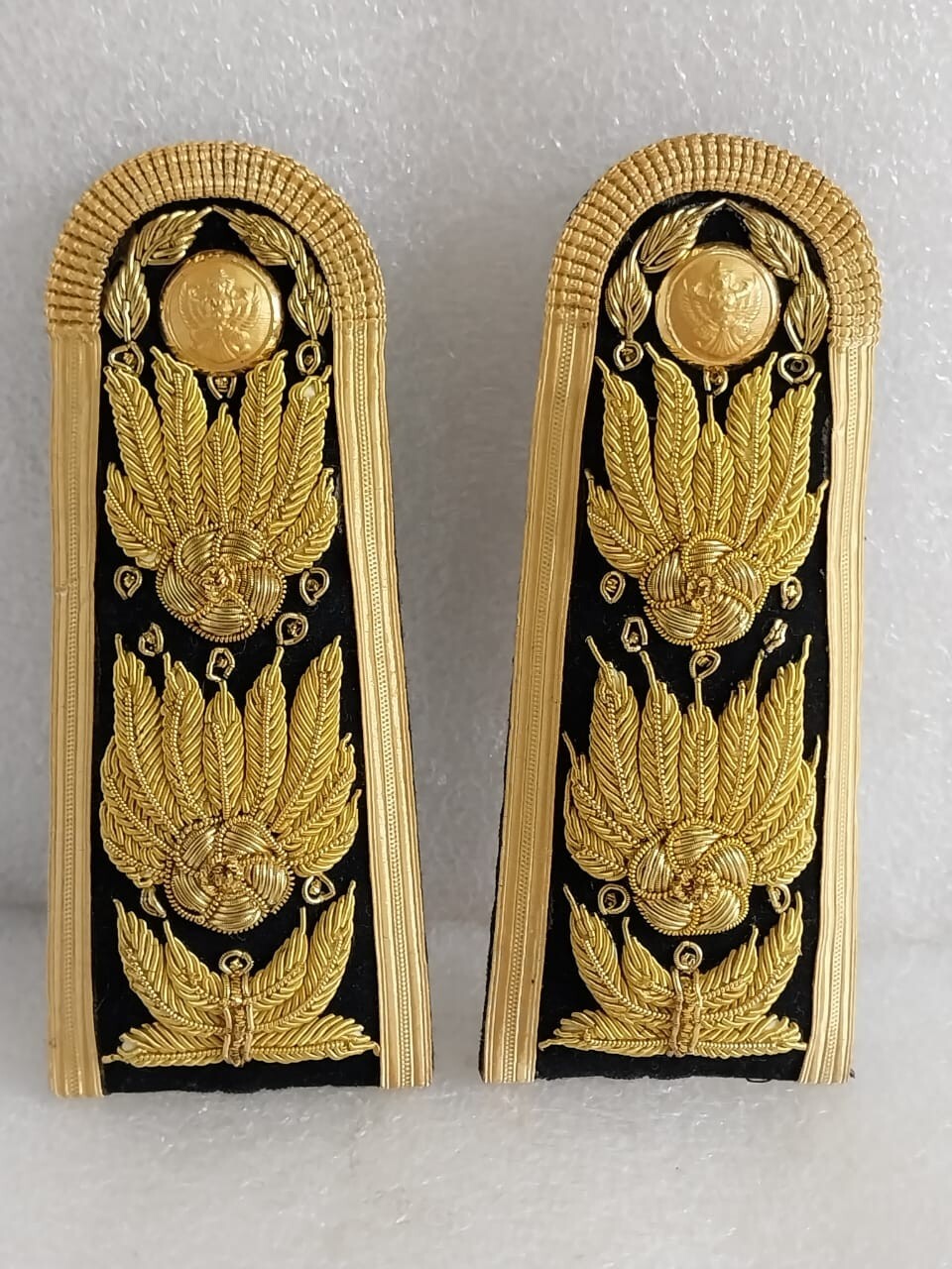 Vintage rare Thailand Thai Military Army Officer Parade rank shoulder emblem