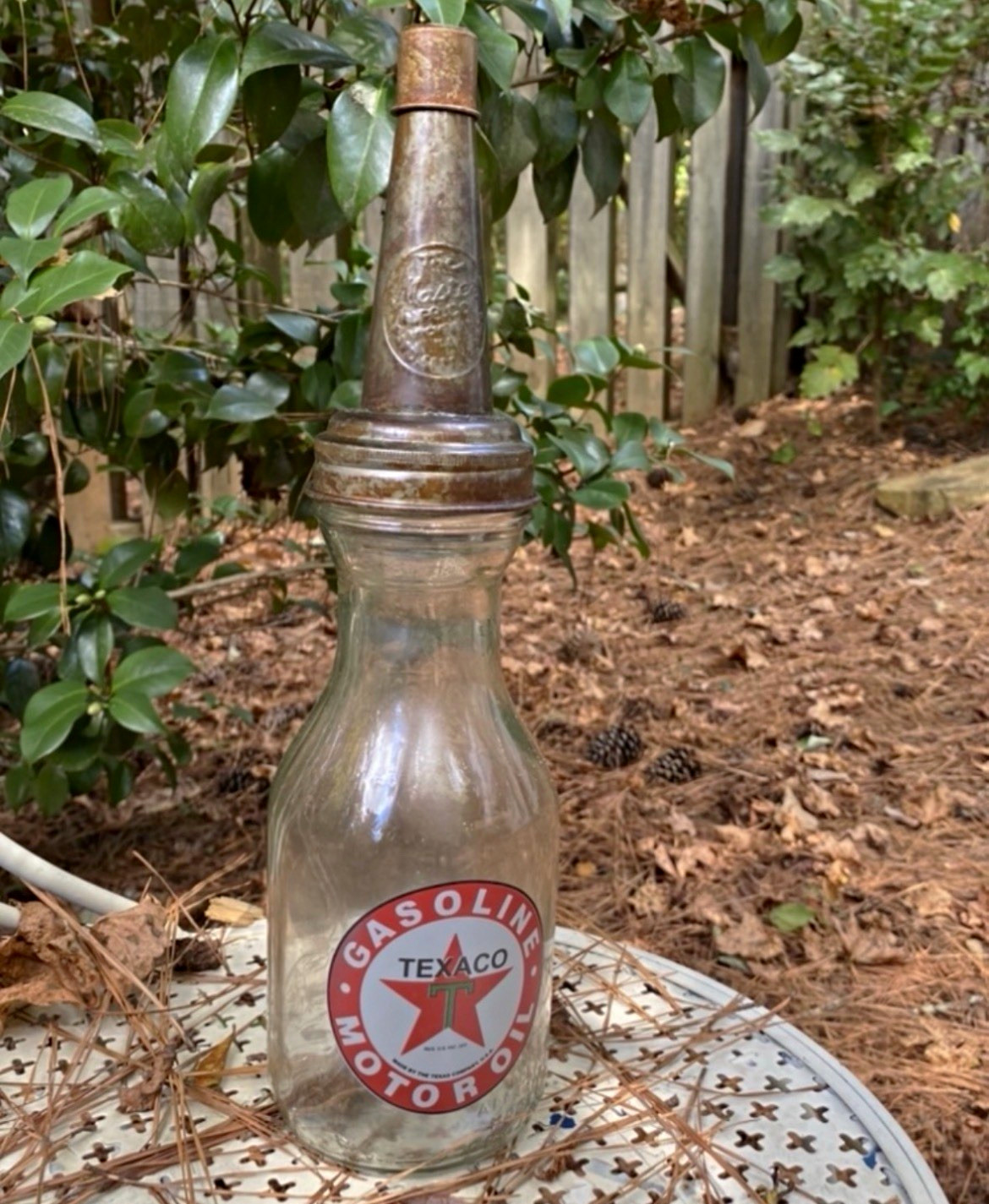 Texaco Gas & Oil Advertising Clear Glass Oil Bottle w/ Pour Spout