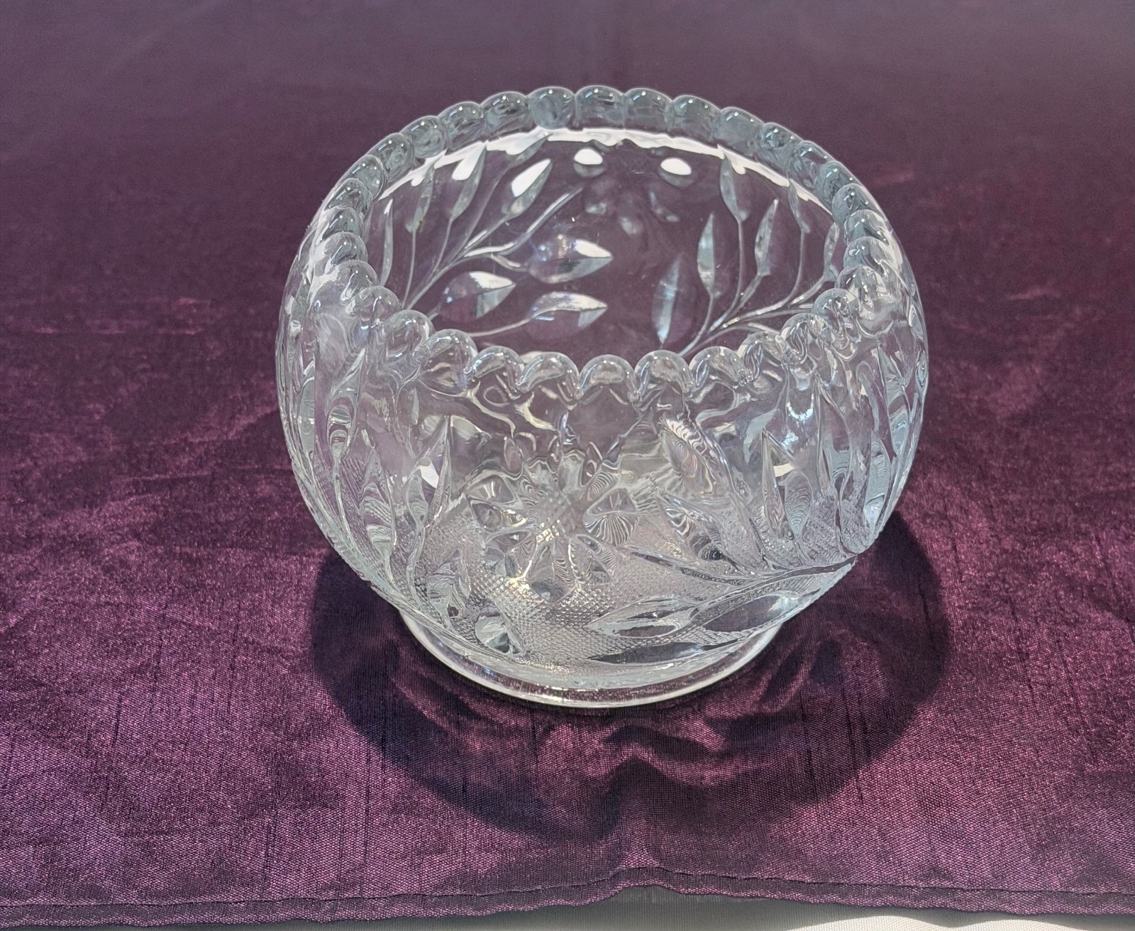 Vintage Westmoreland Wildflower & Lace Clear Glass Rose Bowl 4\