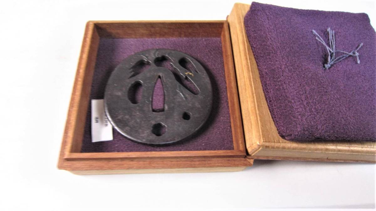 Japanese sword Tsuba Shoami iron fittings with box 7.7x7.5cm unique design