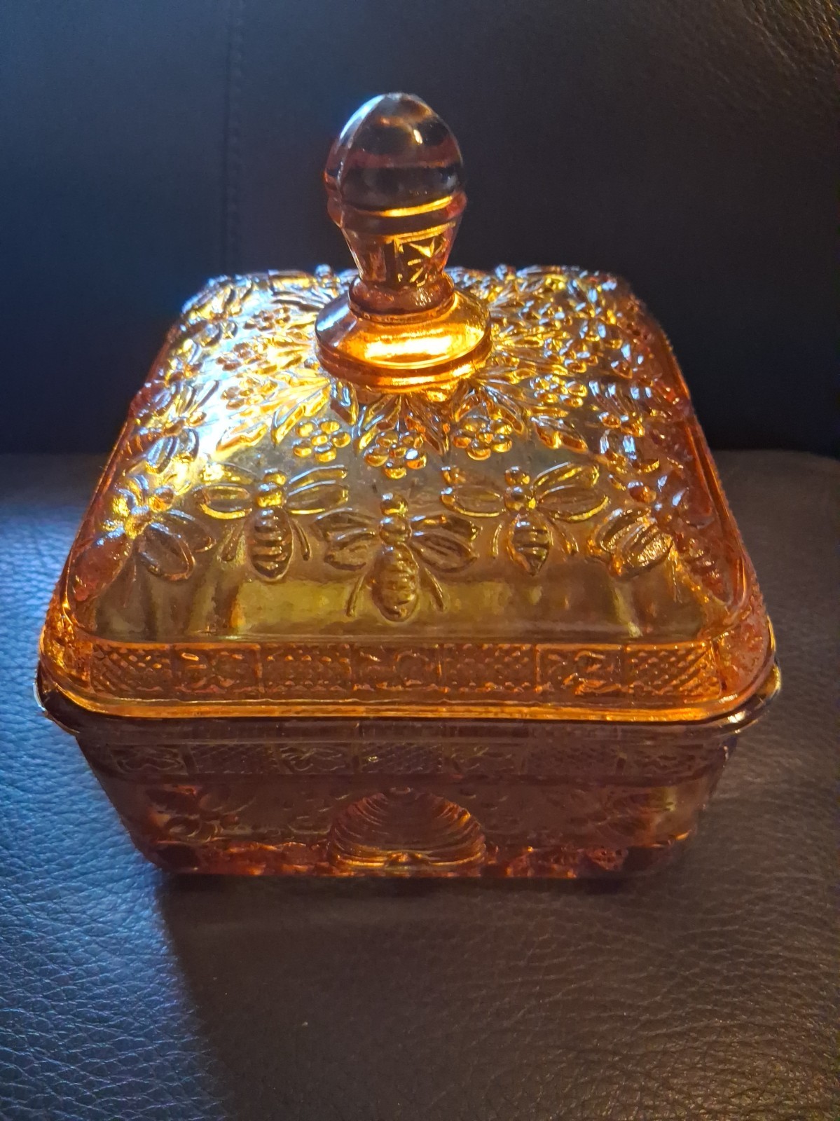 Vintage Indiana Glass Tiara Honey Bee Box Amber Pressed Glass Covered Dish 