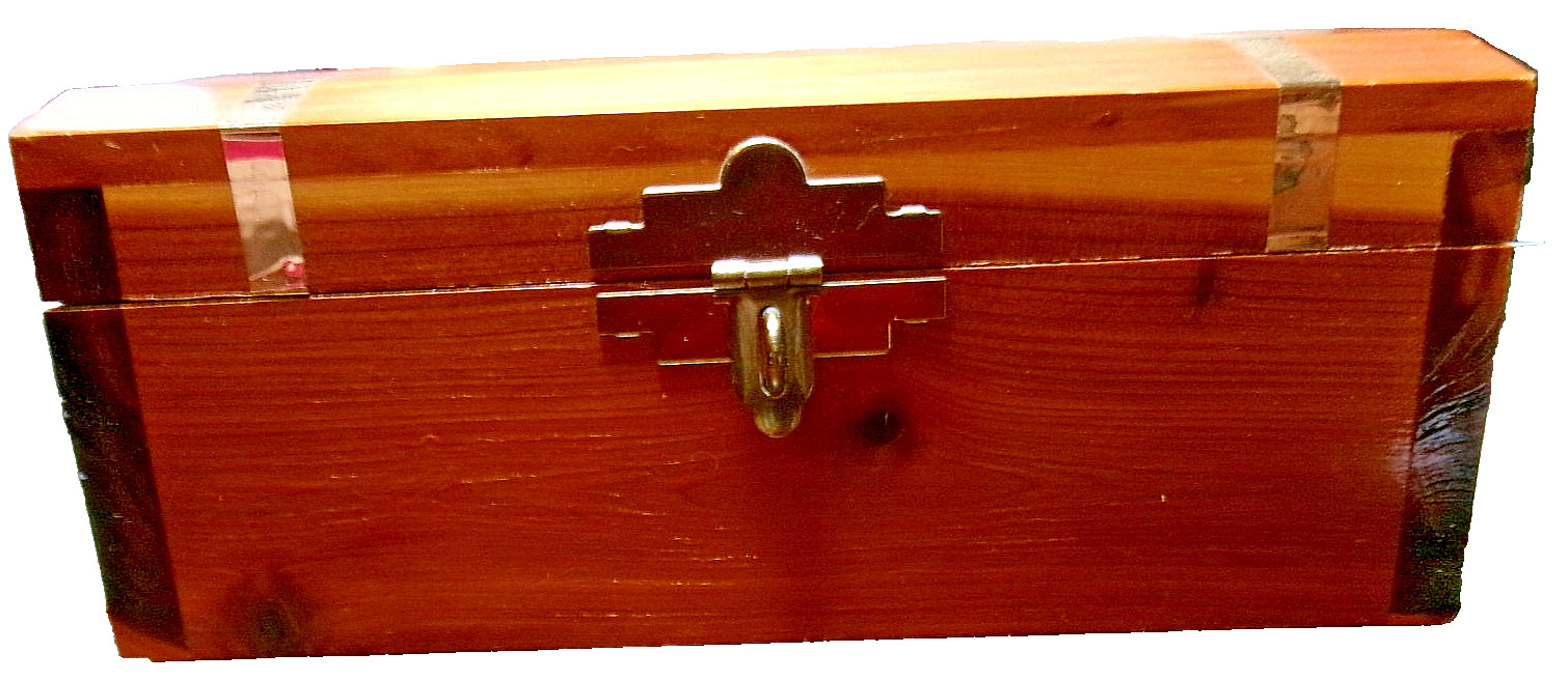 Wooden cedar chest, trinket box or jewelry box 6.5\ Wooden cedar chest, trinket box or jewelry box 6.5\