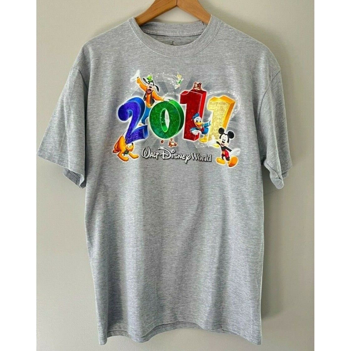 LKNEW Disney World T Shirt Adult Disneyland 2011 Medium gray metallic numbers