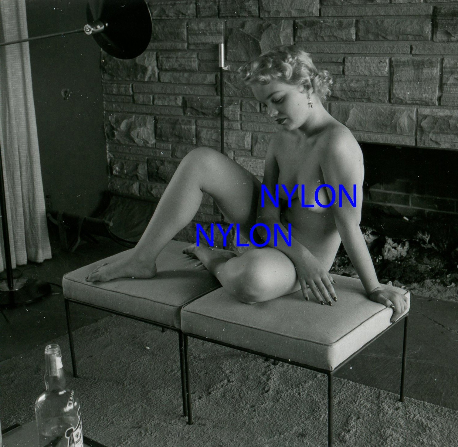 RARE VINTAGE 2 x 2 PHOTOGRAPH OF NUDE MODEL EILEEN MAXWELL BY ANDRE DE DIENES