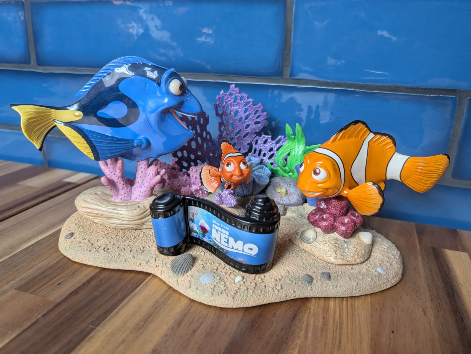 WDCC Walt Disney Classics Collection Finding Nemo Complete Set of 5 Dory Marlin
