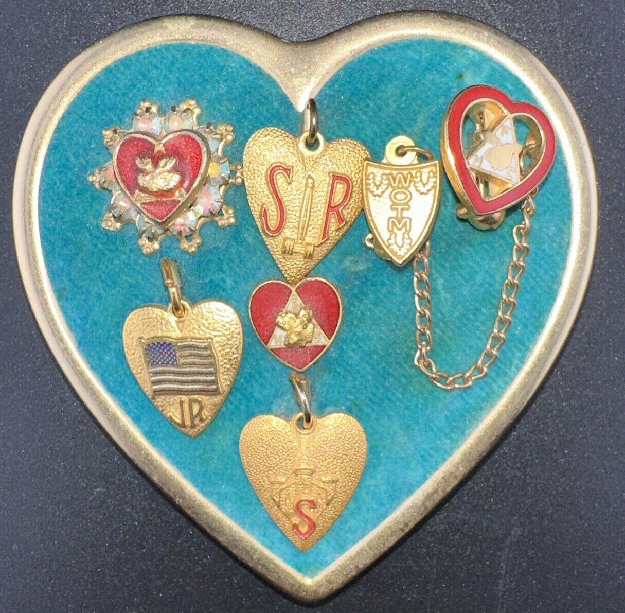Vintage Women Of The Moose Club Velvet Heart Award Pin With 6 Pins