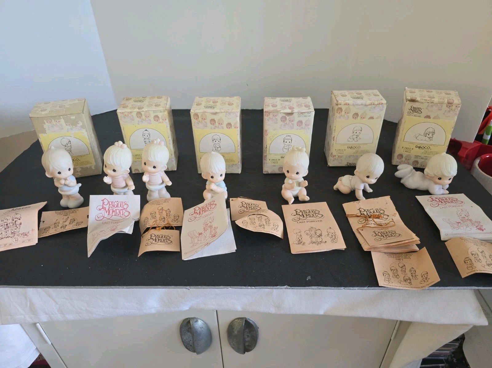 Lot 7 Precious Moments Jonathan & David Baby Figurines E-2852/A,B,C,D,E,F 83/84