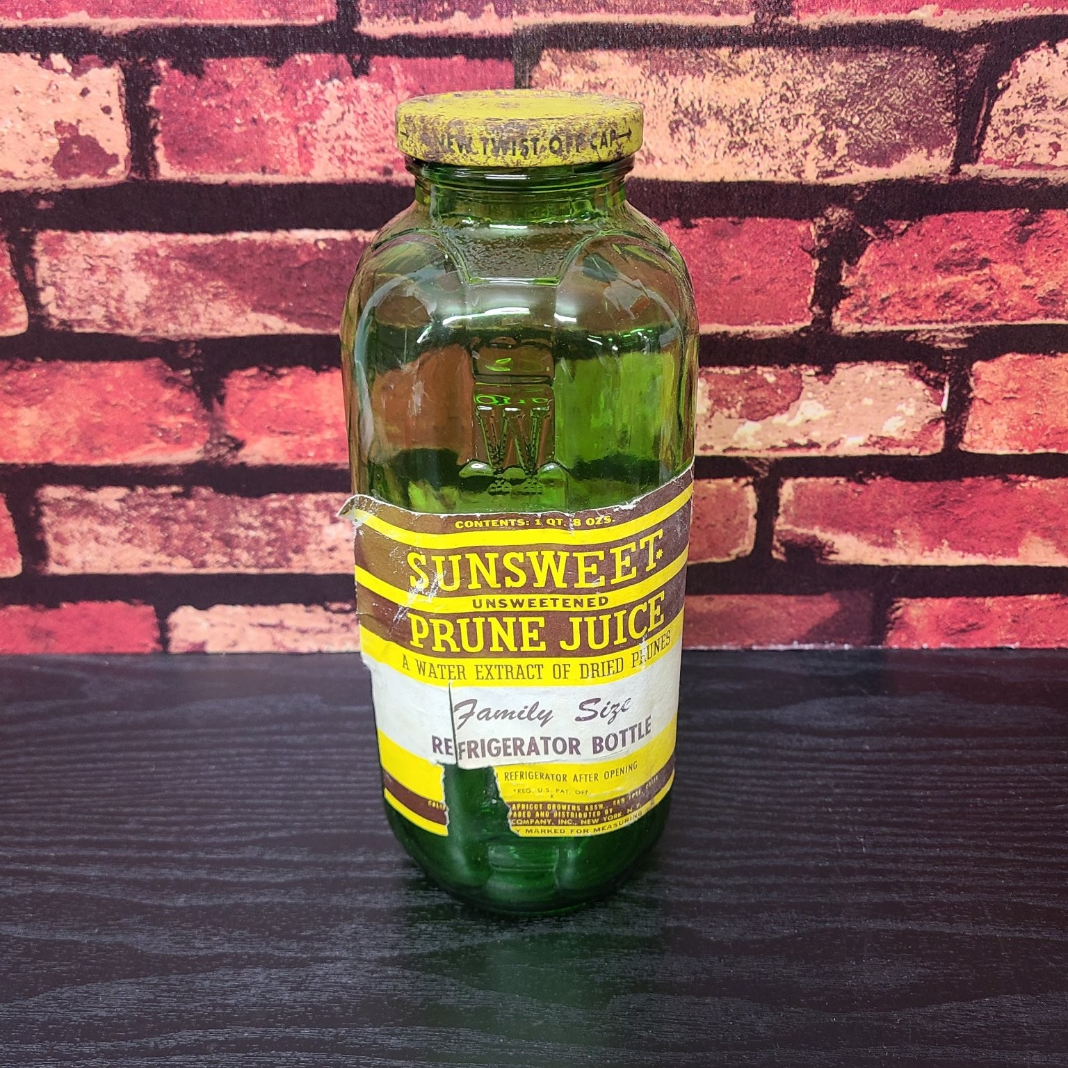 Vintage Sunsweet Prune Juice Refrigerator Bottle Green Glass 1 Quart 8 Oz w/ Cap