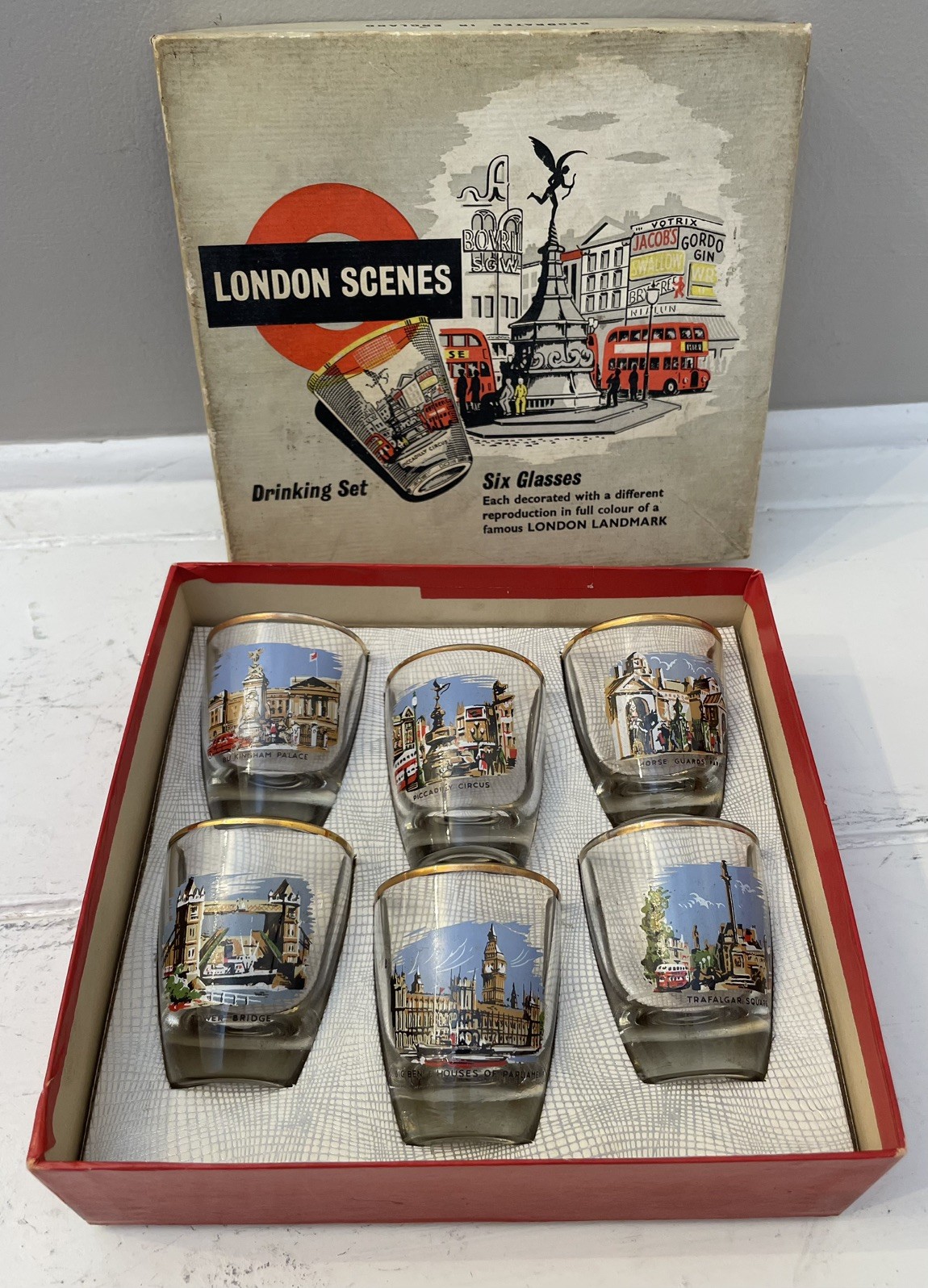 VINTAGE MID-CENTURY SHOT GLASSES - LONDON SCENES 1950's - IN PRESENTATION BOX
