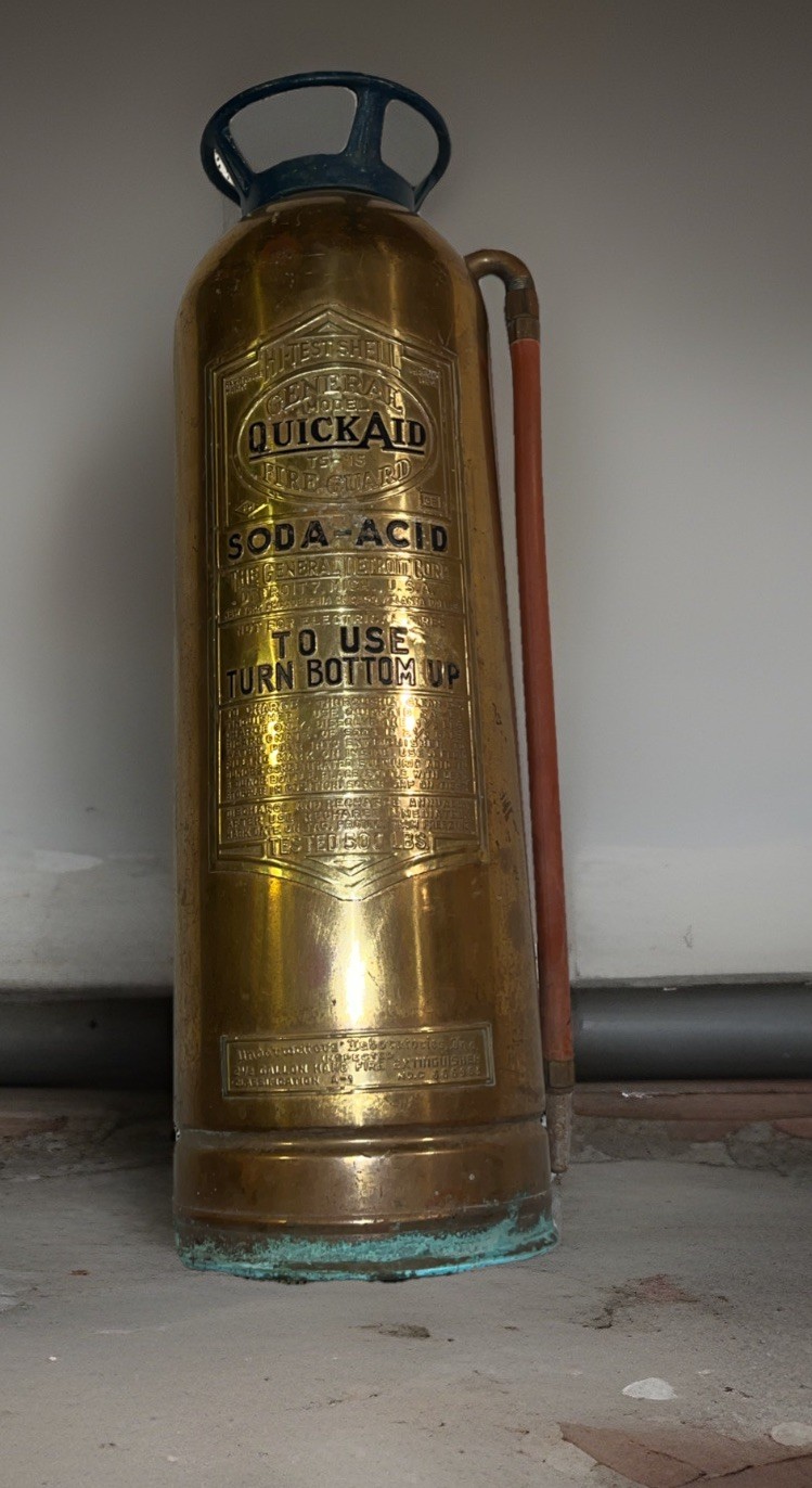 Antique 23” Quick Aid Soda-Acid Fire Extinguisher  🔥