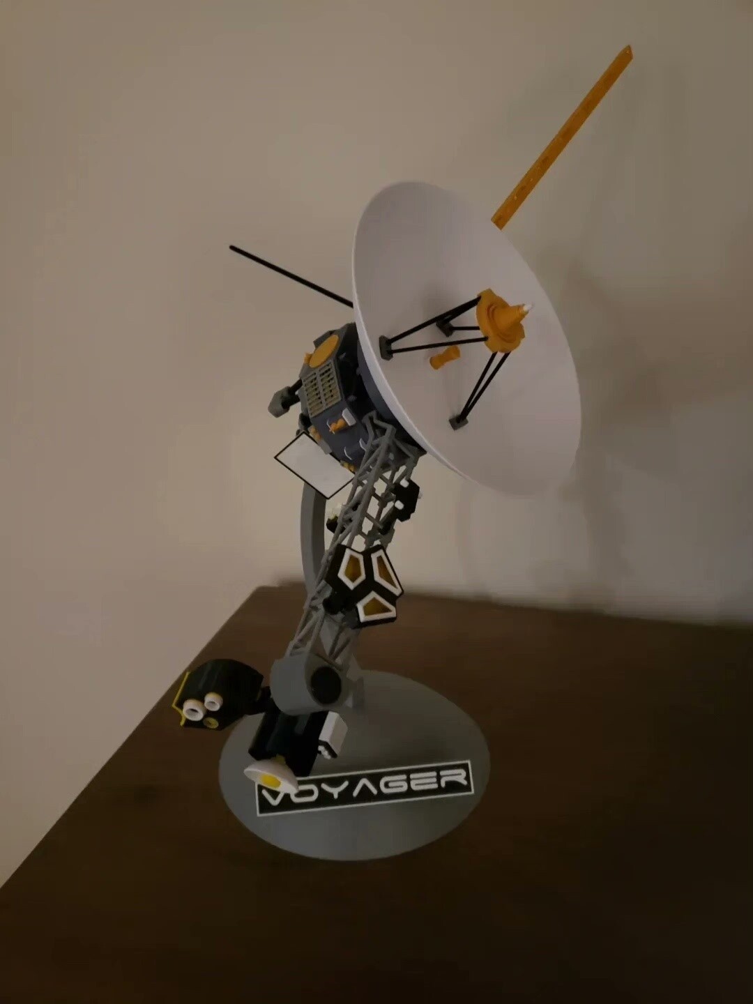 Handmade 1/24 Voyager1 3D Printed Assembled Model Space Exploration Fans Gift Handmade 1/24 Voyager1 3D Printed Assembled Model Space Exploration Fans Gift
