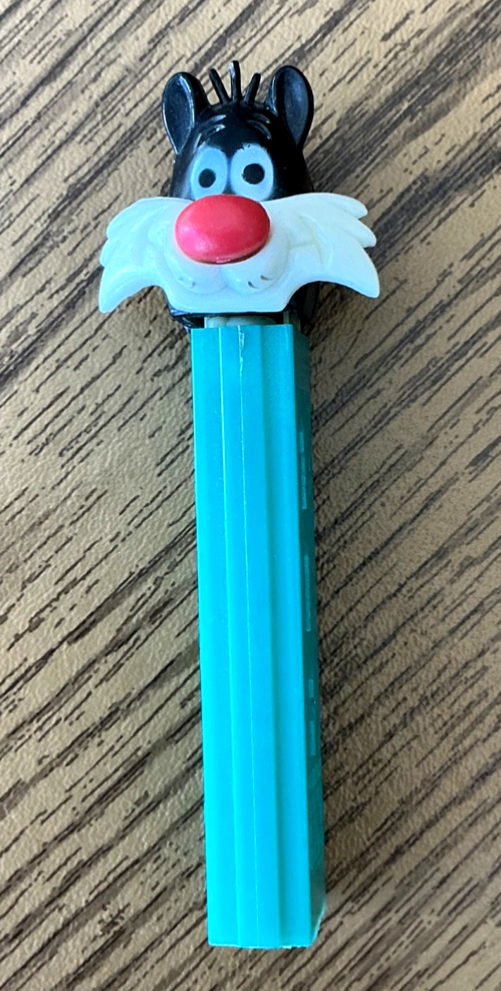 Vintage 1978 Looney Tunes Sylvester Cat PEZ Dispenser No Feet Hong Kong Exc