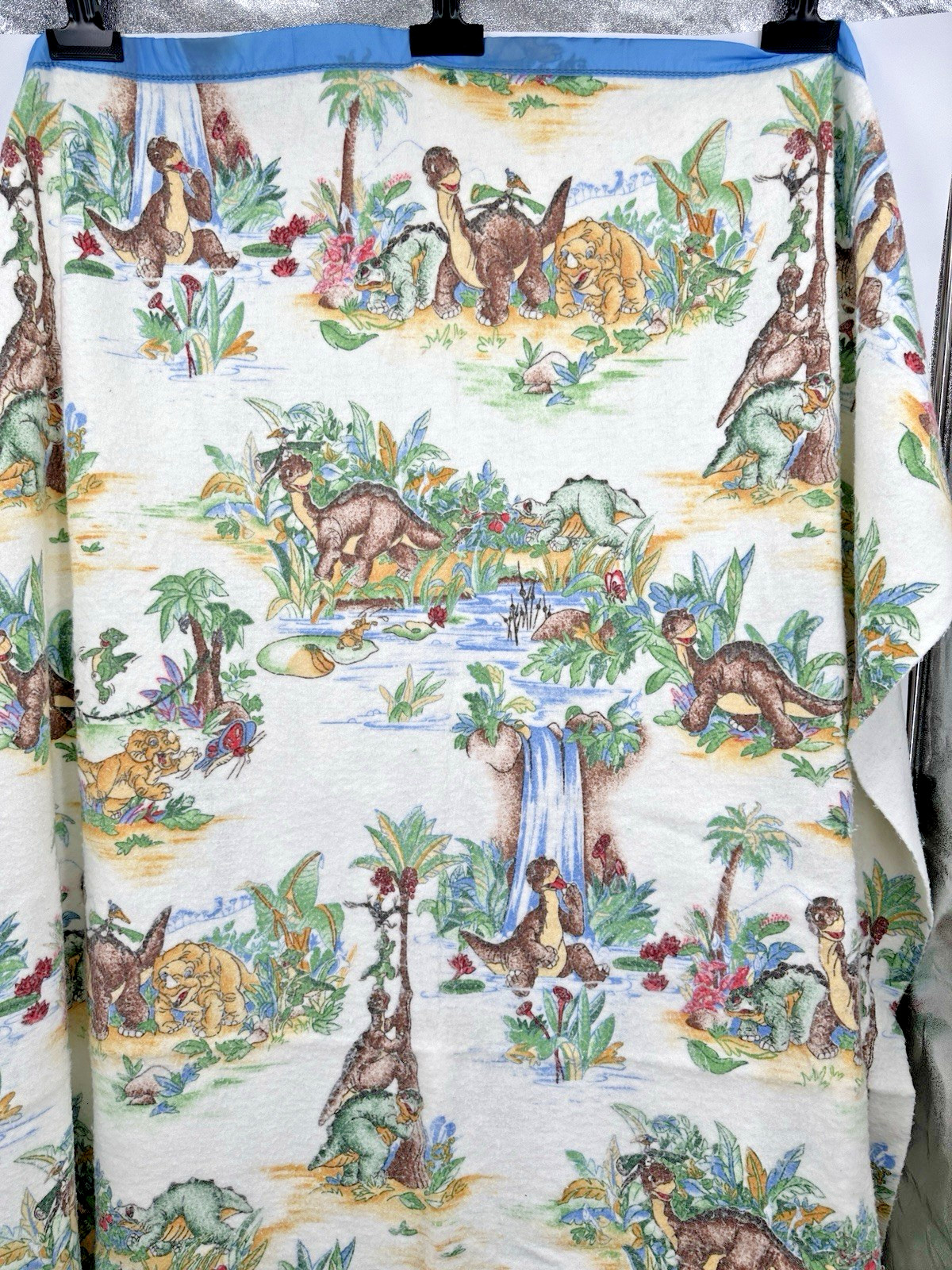 Vintage LAND BEFORE TIME Acrylic Blanket Rare 80s 70 x 86