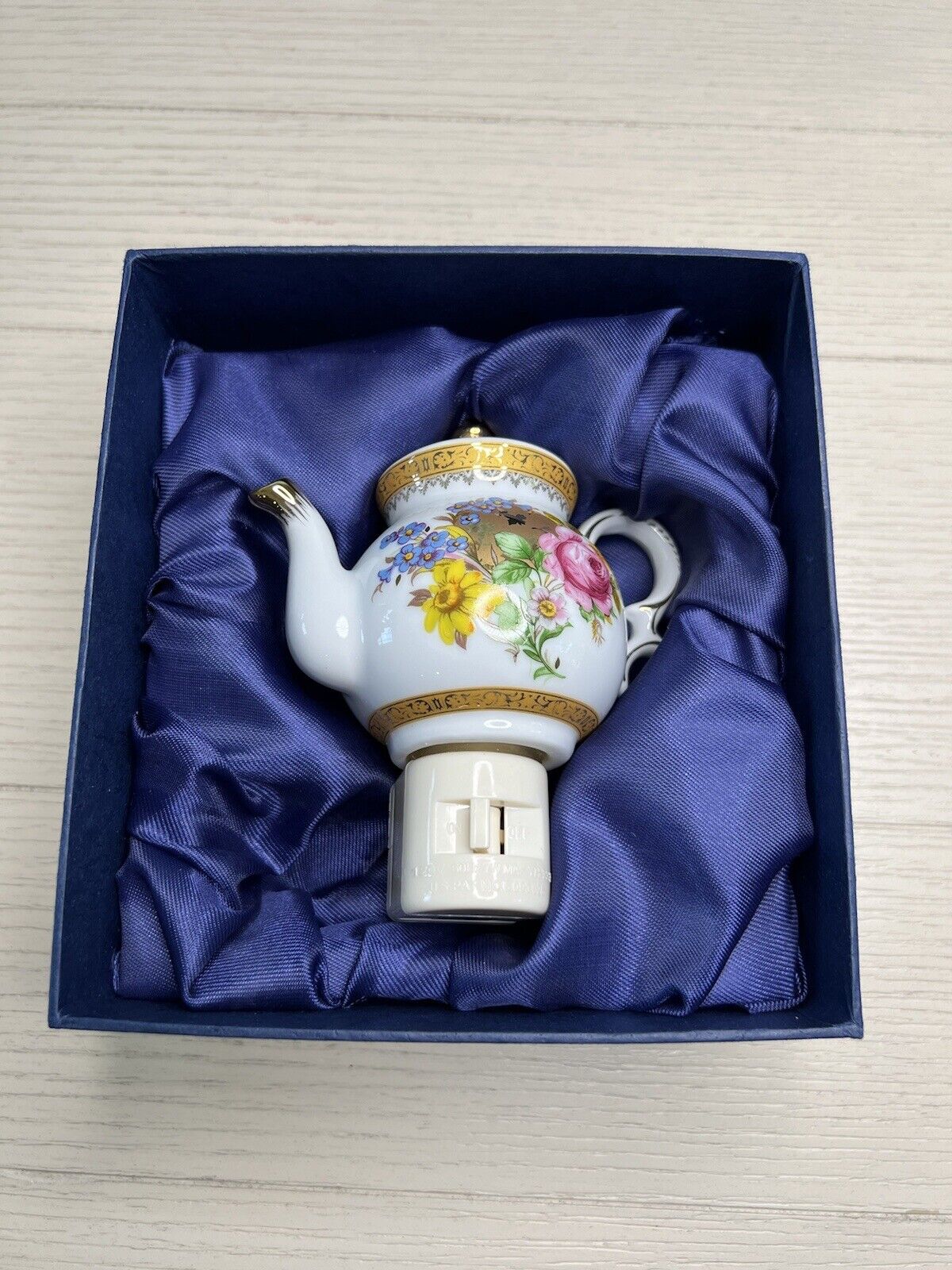 Vintage Sorelle Porcelain Teapot Night Light Floral Golden Accents With Box