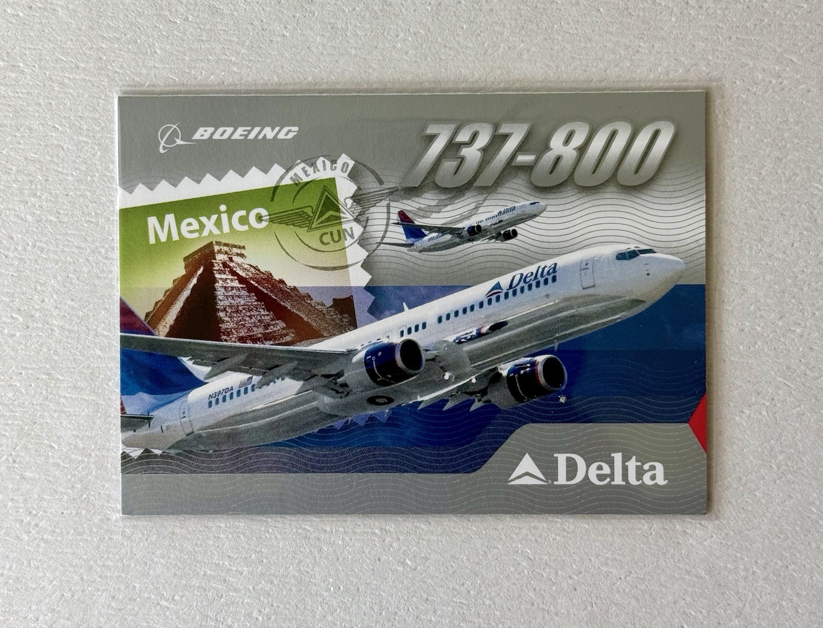 🔥 Vintage 2004 Delta Trading Card #16 Boeing 737-800 w/ holder 🔥 Vintage 2004 Delta Trading Card #16 Boeing 737-800 w/ holder