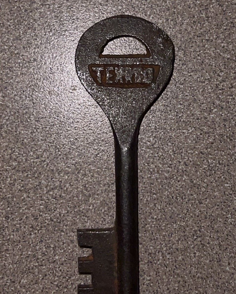 Vintage Texaco Skeleton Key