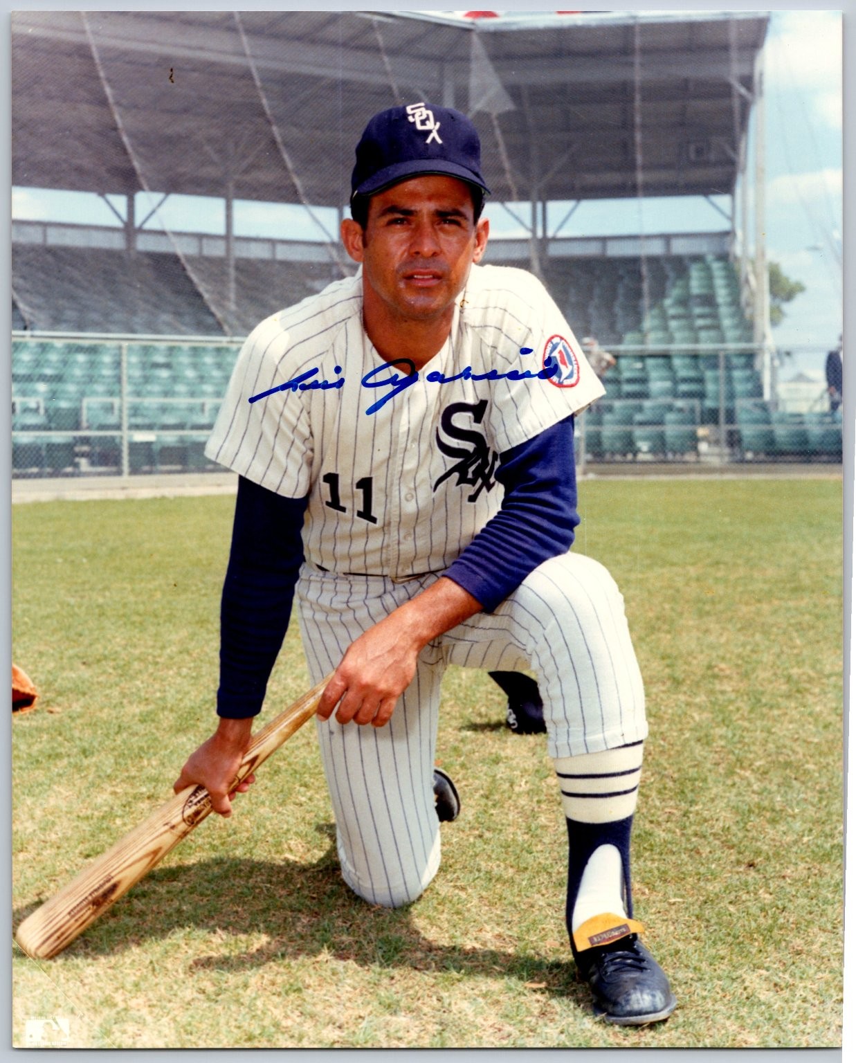 Luis Aparicio Autographed Photo Chicago White Sox Baseball HOF #11