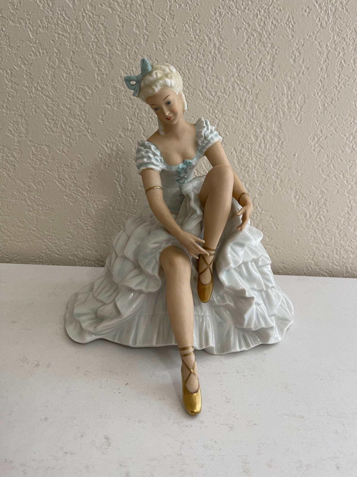 Vintage German Unterweissbach Porcelain Large Ballerina Woman Figurine Vintage German Unterweissbach Porcelain Large Ballerina Woman Figurine