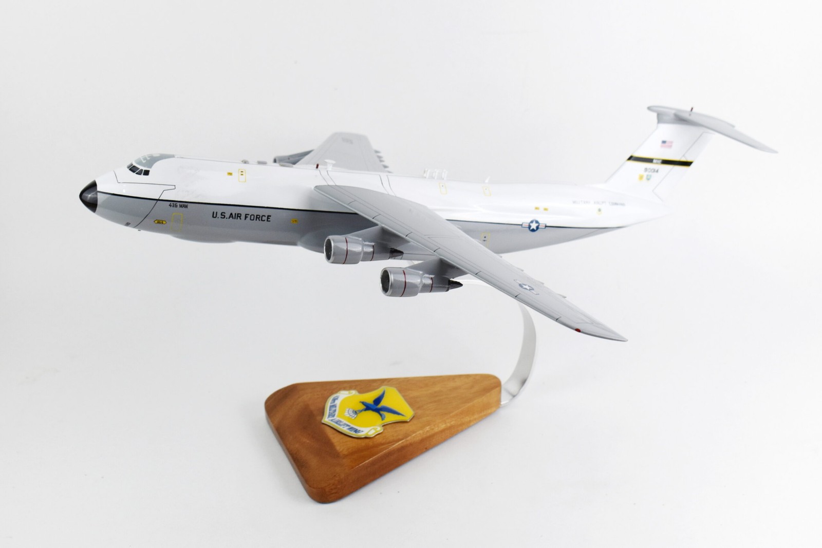 Lockheed Martin® C-5A Galaxy®, 436th MAW, Mahogany, 18-inch, Dover AFB