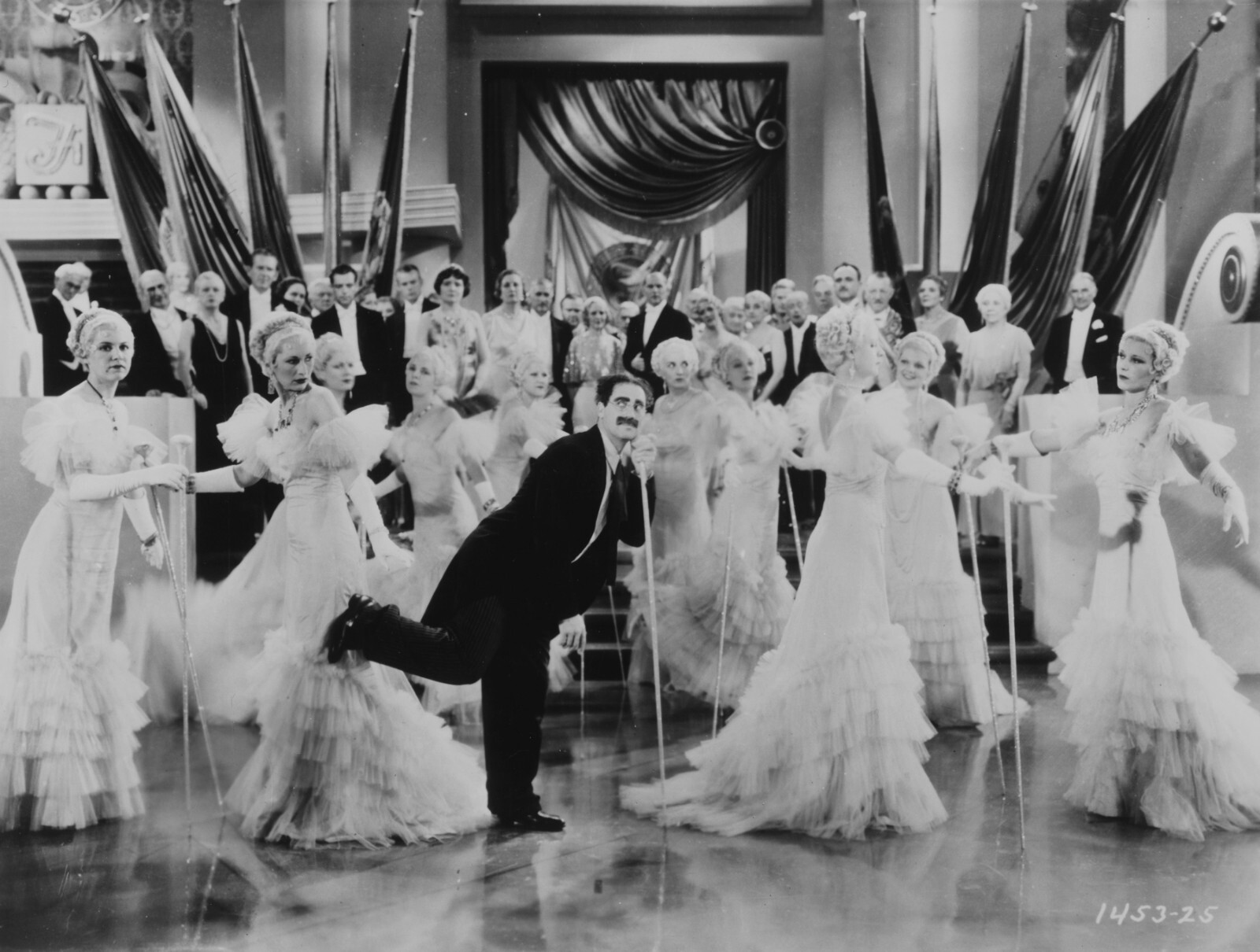 THE MARX BROTHERS DUCK SOUP  8X10 PHOTO #Z470