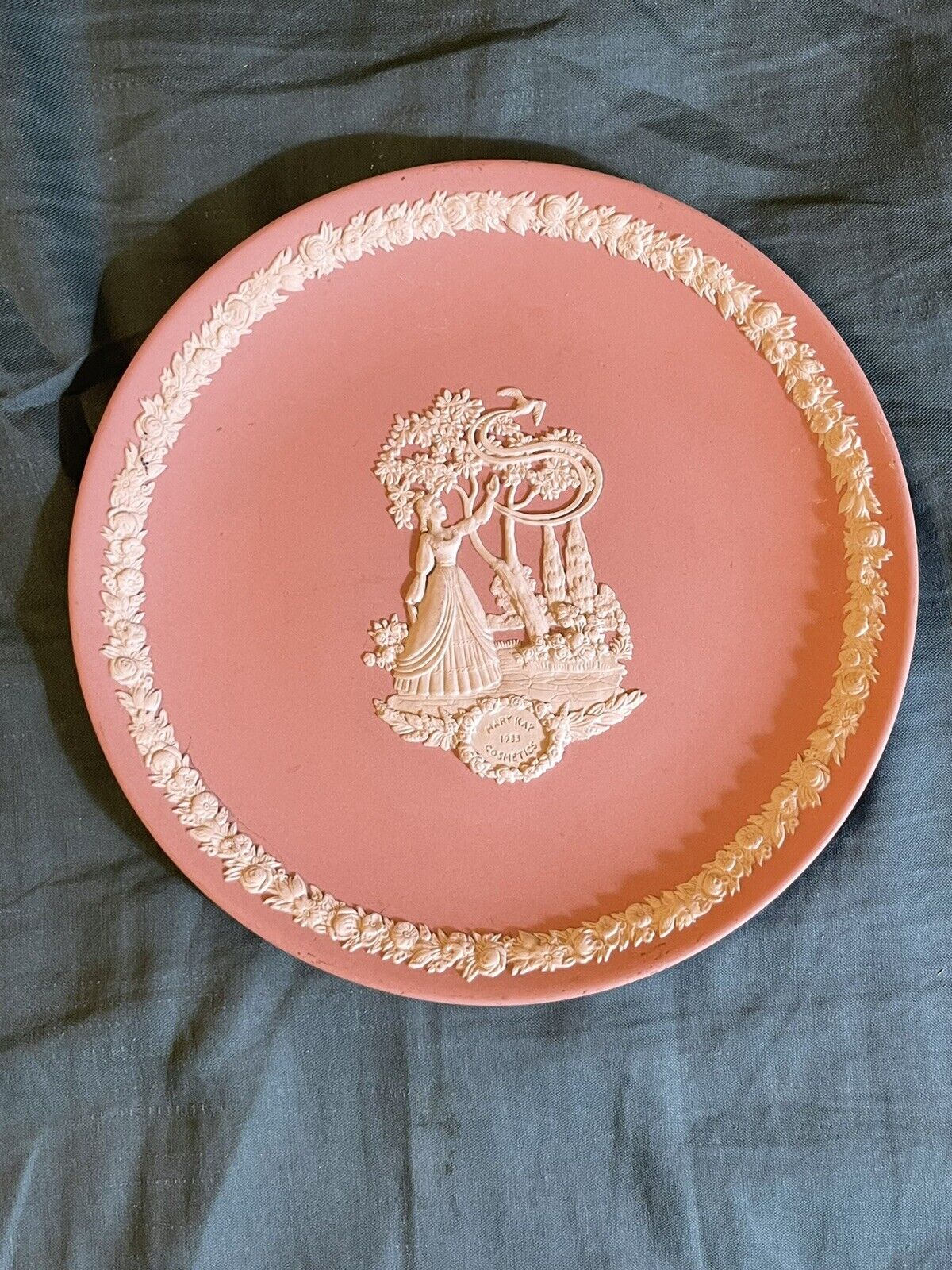 Wedgewood Pink 1983 Jasperware Mary Kay 6.5 Inch Plate, Collectible