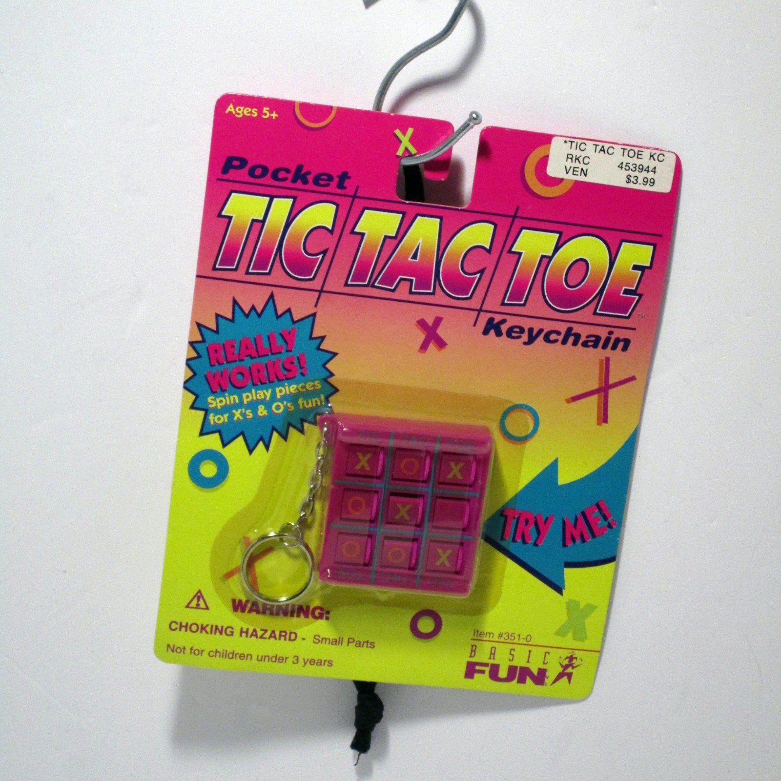 BASIC FUN Keychain - Pocket Tic Tac Toe - New Old Stock - 1998 - B.F.I.