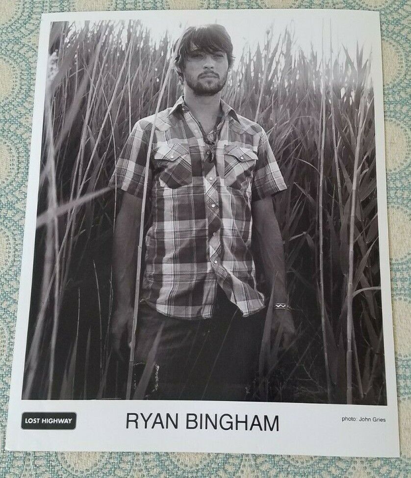 RC077 BAND Press Photo PROMO MEDIA Ryan Bingham is an American singer-songwriter