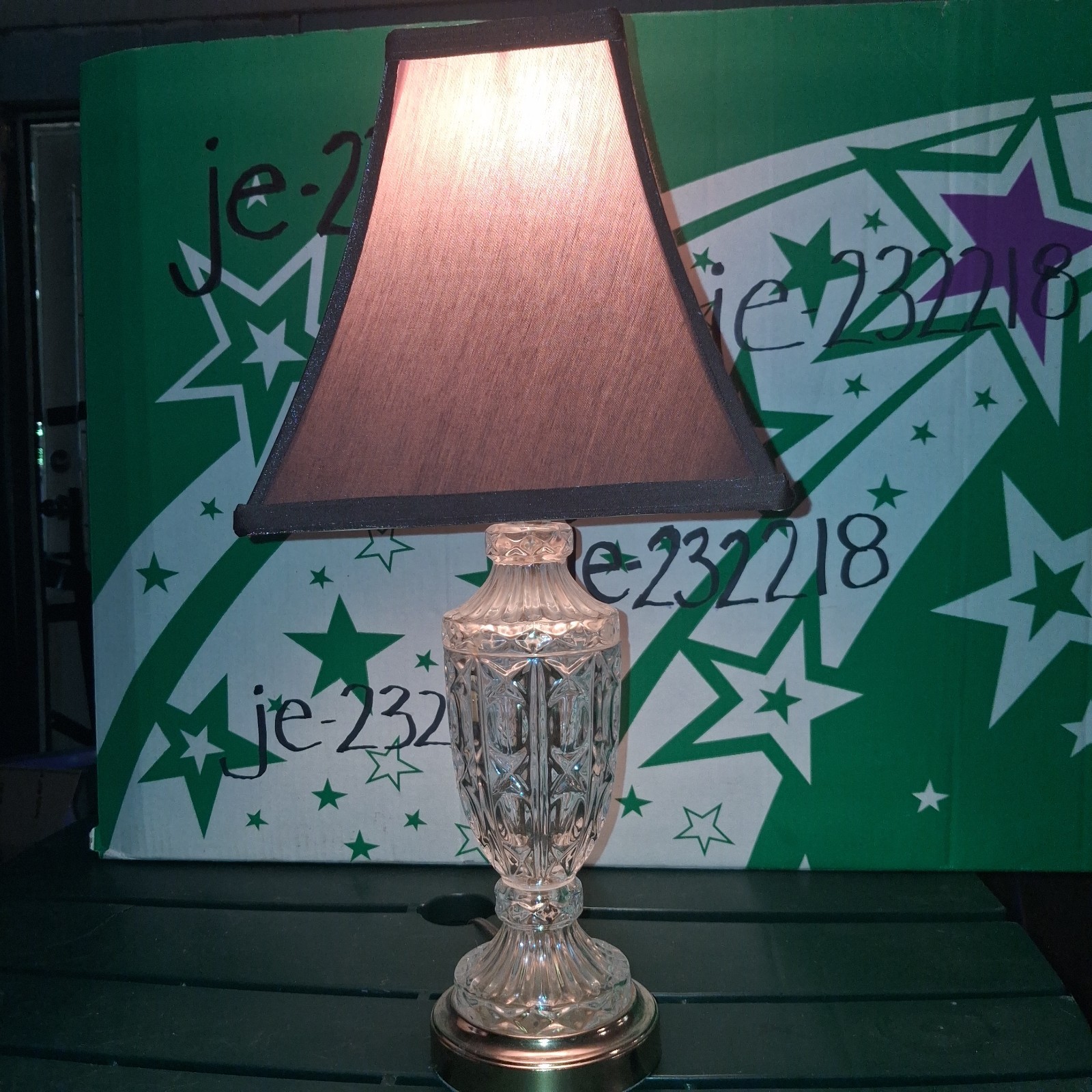 Vintage Cut Crystal,glass,brass Urn Table Lamp Mid-century Teaditional With... Vintage Cut Crystal,glass,brass Urn Table Lamp Mid-century Teaditional With...