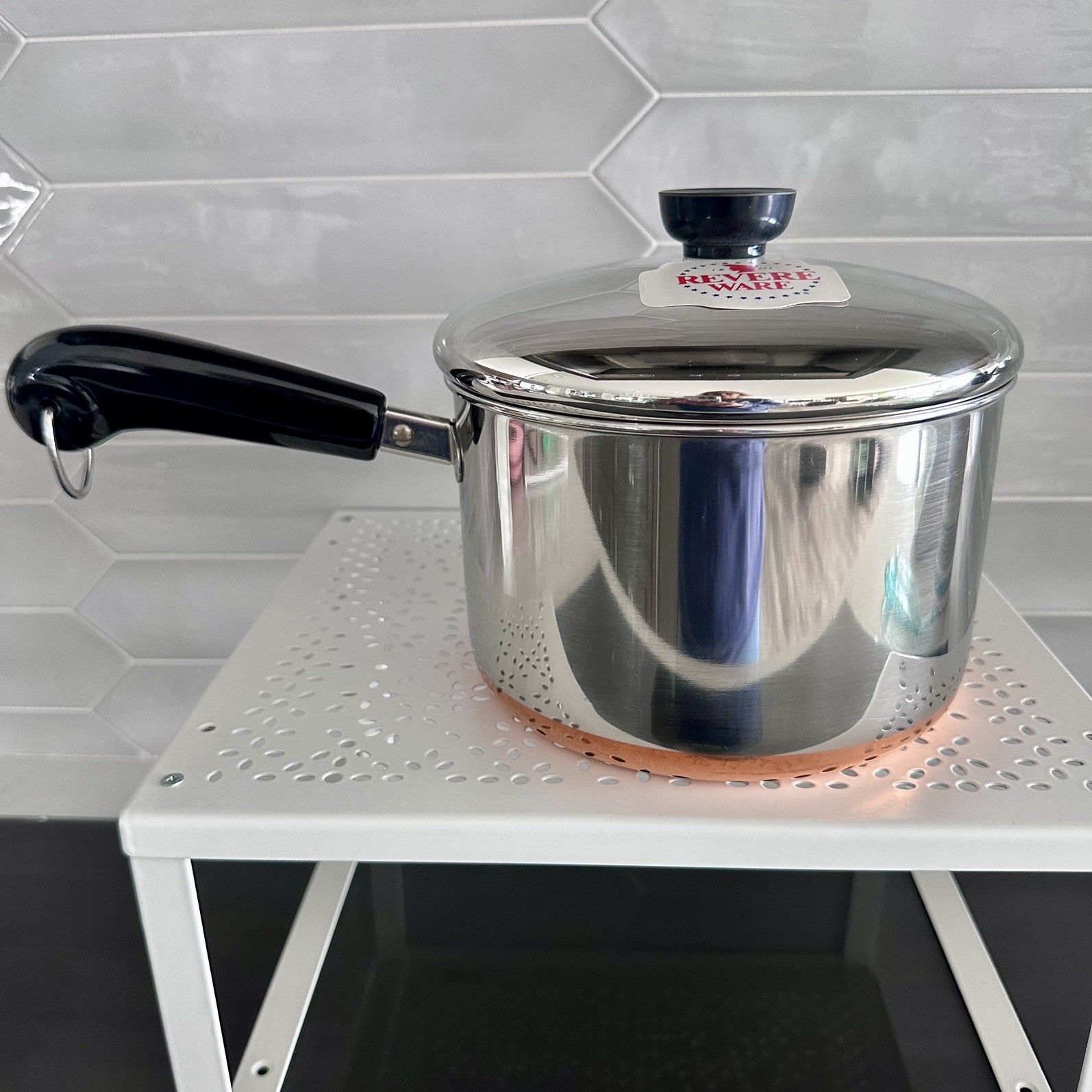 Unused Vtg 1981 3 quart Revere Ware Sauce pan with lid copper bottom w/tag NOS