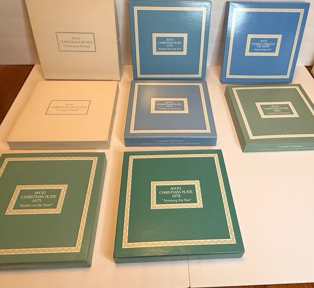 Complete Lot of 8 Vintage Avon Christmas Plates 1973-1980 Wedgwood with Boxes Complete Lot of 8 Vintage Avon Christmas Plates 1973-1980 Wedgwood with Boxes