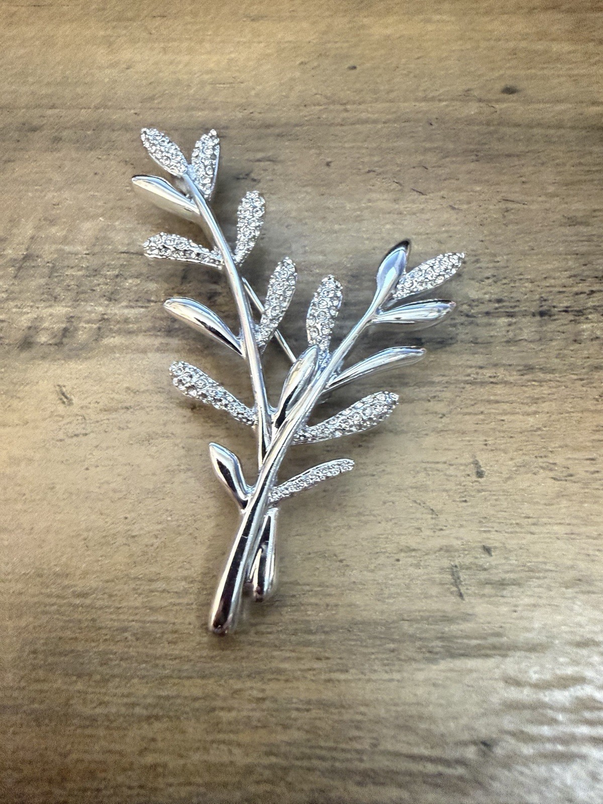 Swan Signed Swarovski Silver Crystal Leaf Brooch Designer Excellent