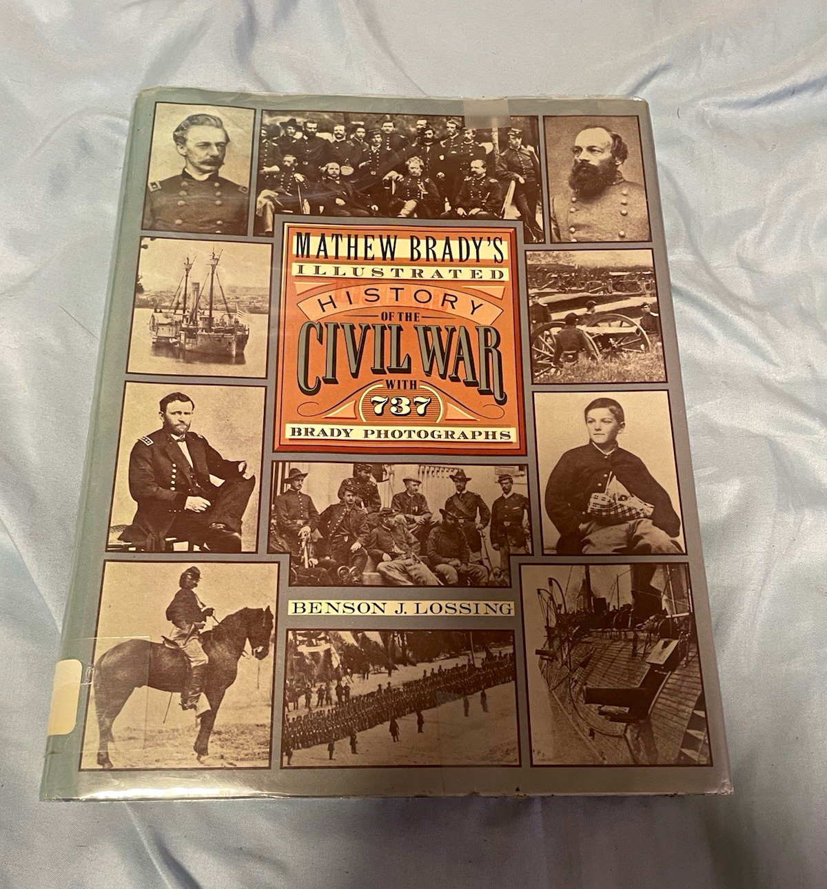 Mathew Brady Illustrated Civil War History 1861-65 Hardcover,  ex library 