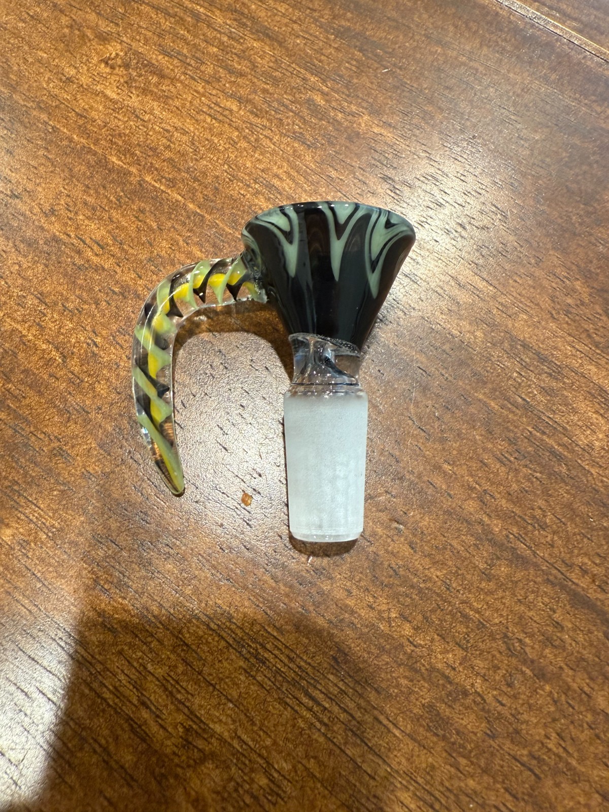 14mm Glass Water Pipe Bowl Big Horn Black Green Yellow Twist