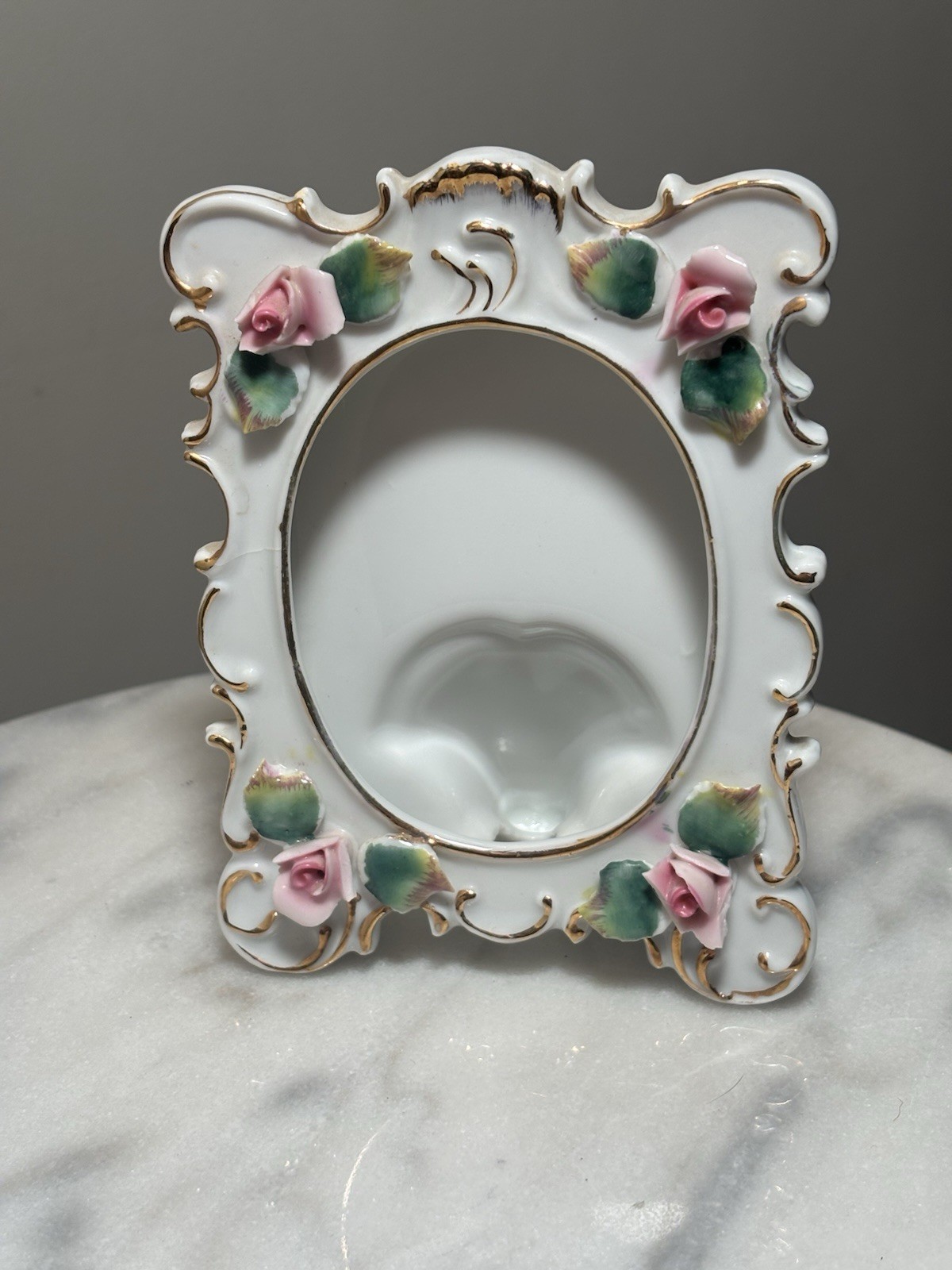 Vintage Porcelain Picture Frame 3D Pink Roses Gold Trim Cottagecore Oval⁠ 3 X 4