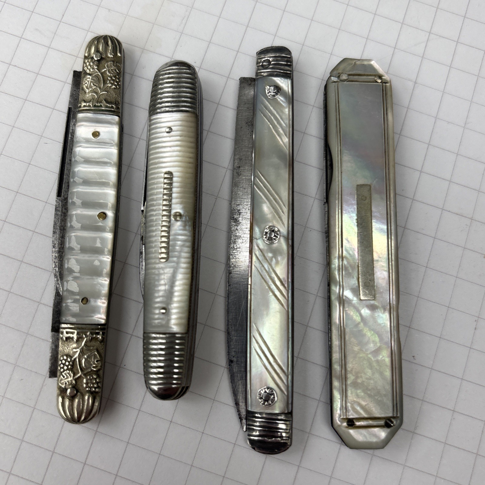 Lot Of Vintage Fancy Pearl Handle Knives